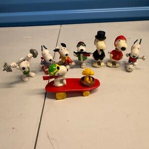 Vintage 60's and 70's Peanuts Snoopy Toy Lot Windups and PVC Figures